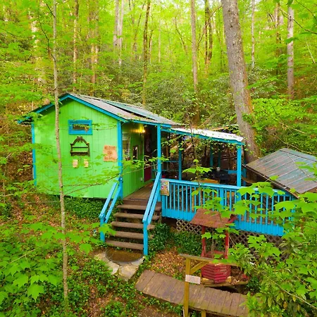 Bear Creek Lodge And Cabins In Helen Ga - Pet Friendly, River On Property, Walking Distance To Downtown Helen Esterno foto