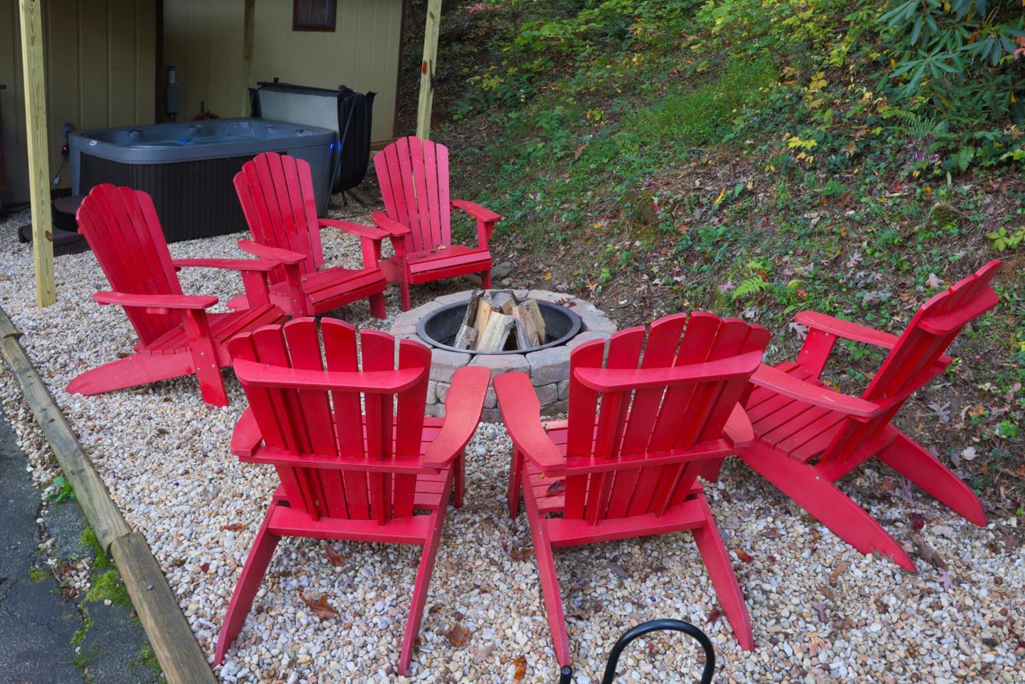 Bear Creek And In Ga - Pet Friendly, River On Property, Walking Distance To Downtown Helen